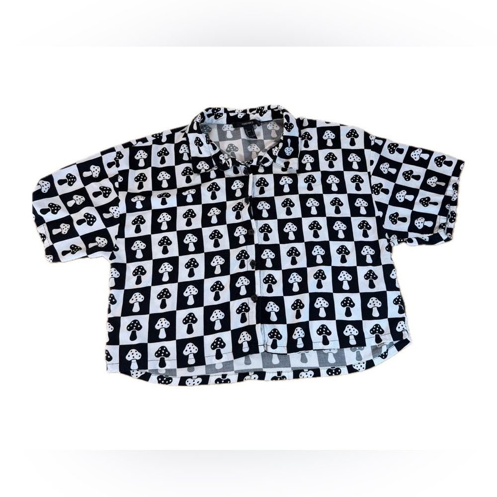Forever 21 Crop Button Up Top Short Sleeve  Large Black White Mushrooms Shirt